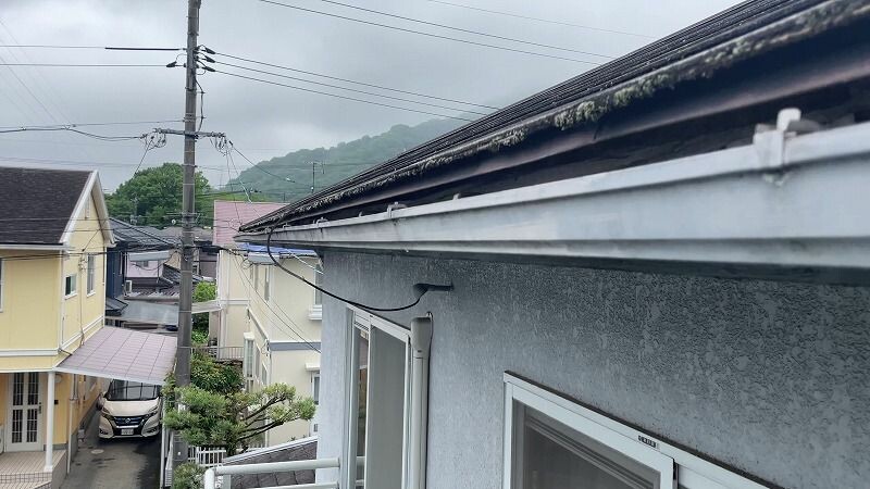外壁塗装　リプルクリエイト　広島市　佐伯区　五日市　廿日市市　四季が丘　真夏　熱射病　日射病　脱水　ペイントライン　レジリエンスウレア　耐久年数　30年　40年　無機ハイブリッドチタンガード　ゼニス　レガロ　破風塗装　軒塗装　付帯部塗装　外壁洗浄　屋根洗浄　屋根塗装　下塗り2回　強固な下地　ベランダ塗装棟板金交換　外壁劣化　カーポート　外構　足場